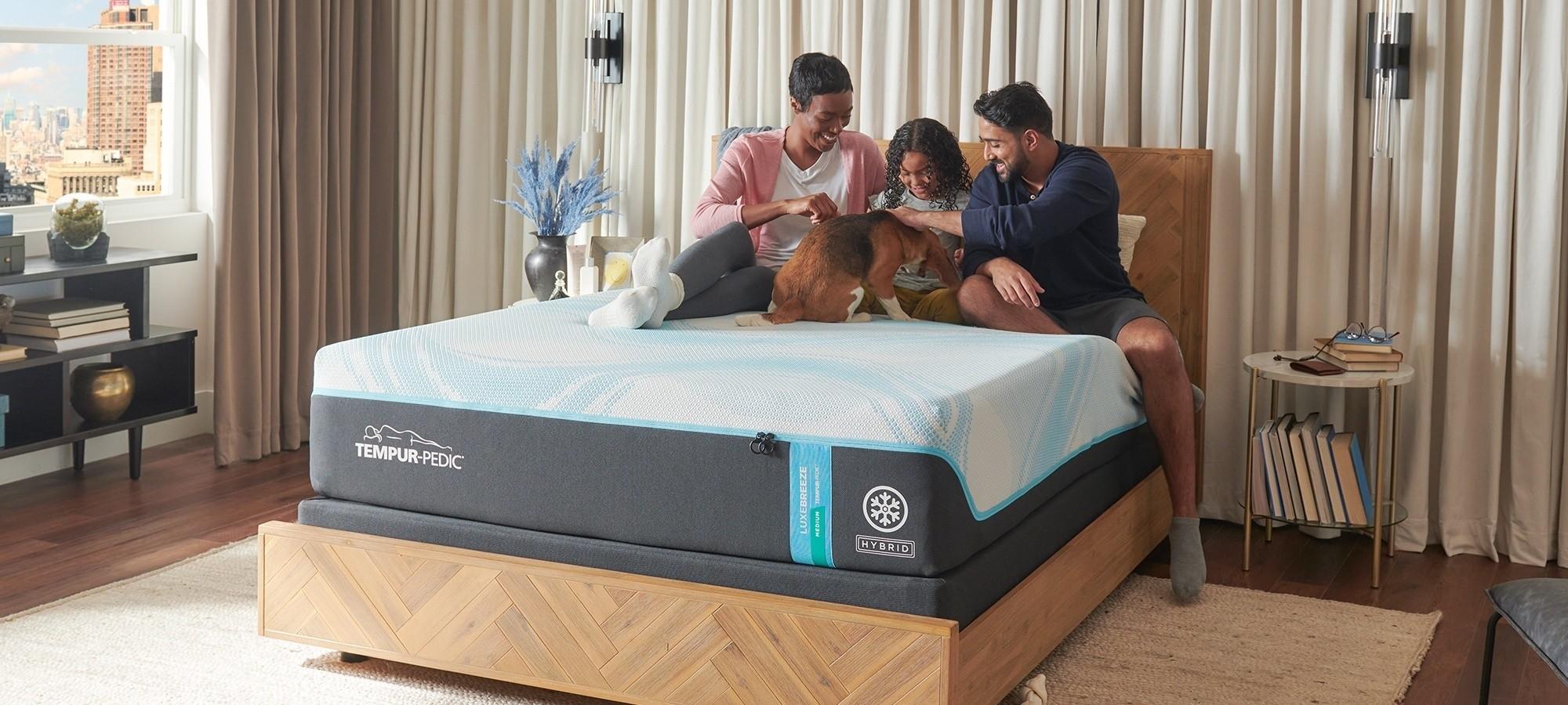 Tempur-Pedic LuxeBreeze Medium Hybrid Mattress