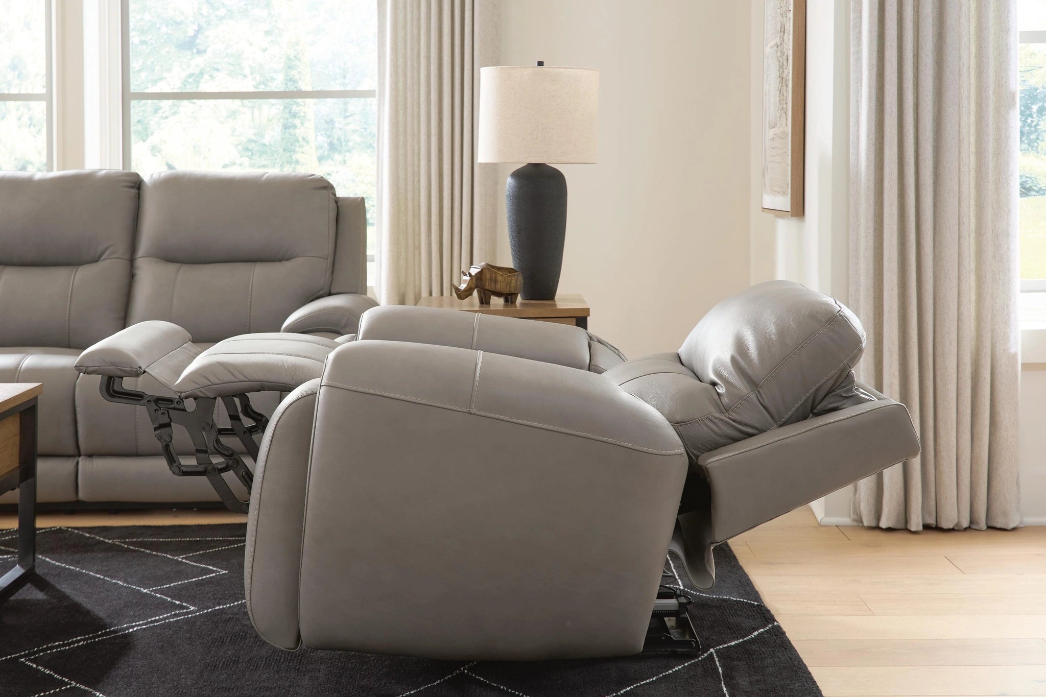 Real Moments Loveseat
