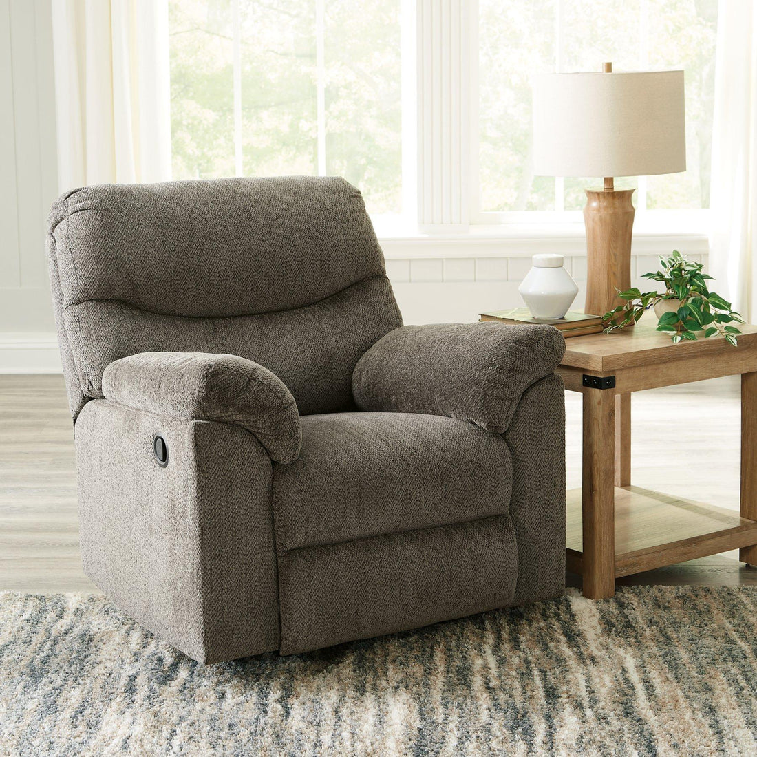 Detroit Furniture (MI)