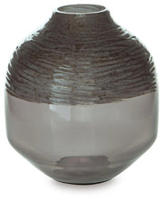 Harpwick Vase
