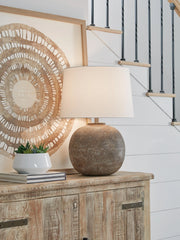Neavesboro Lamp Set